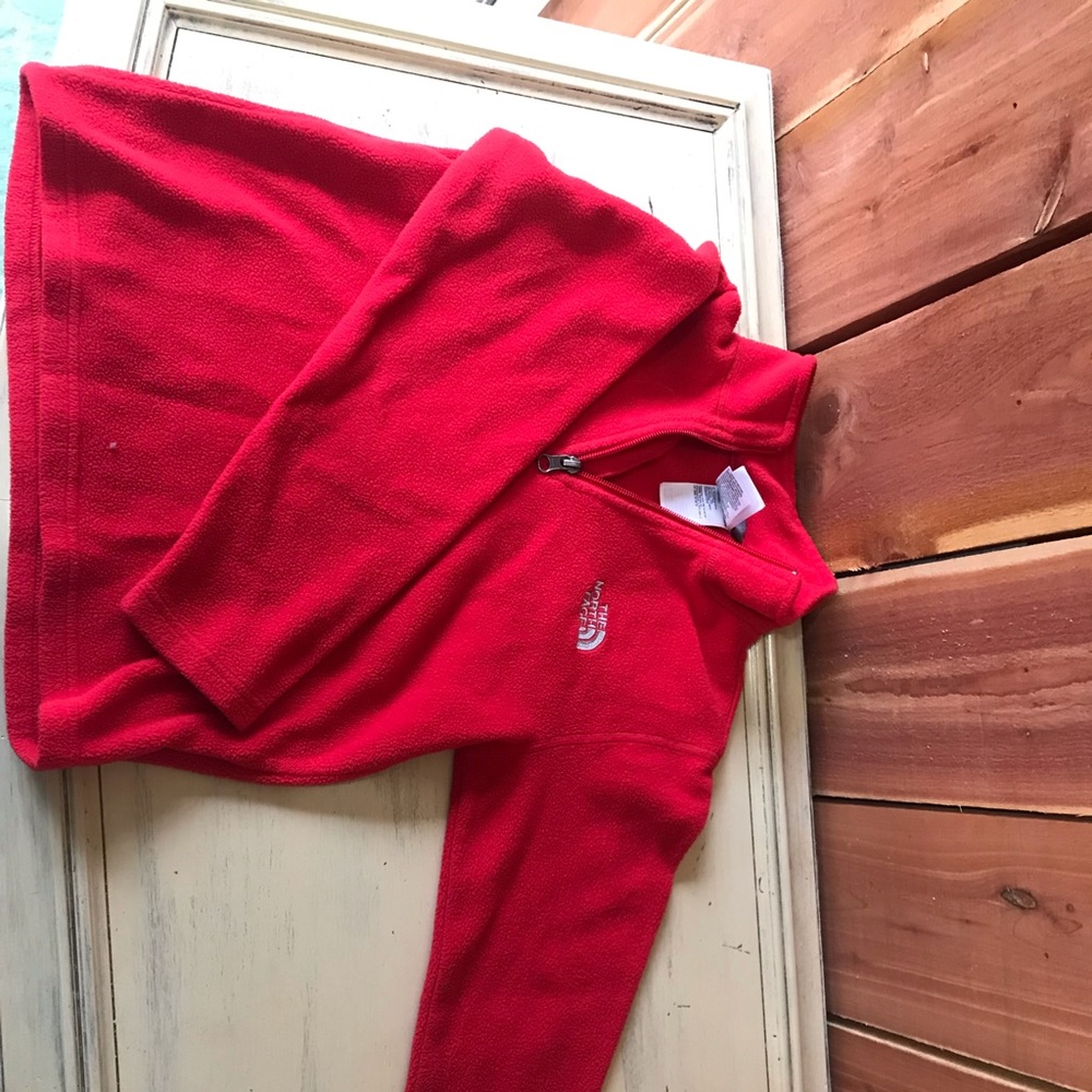 Boys red north face pull over size 7/8